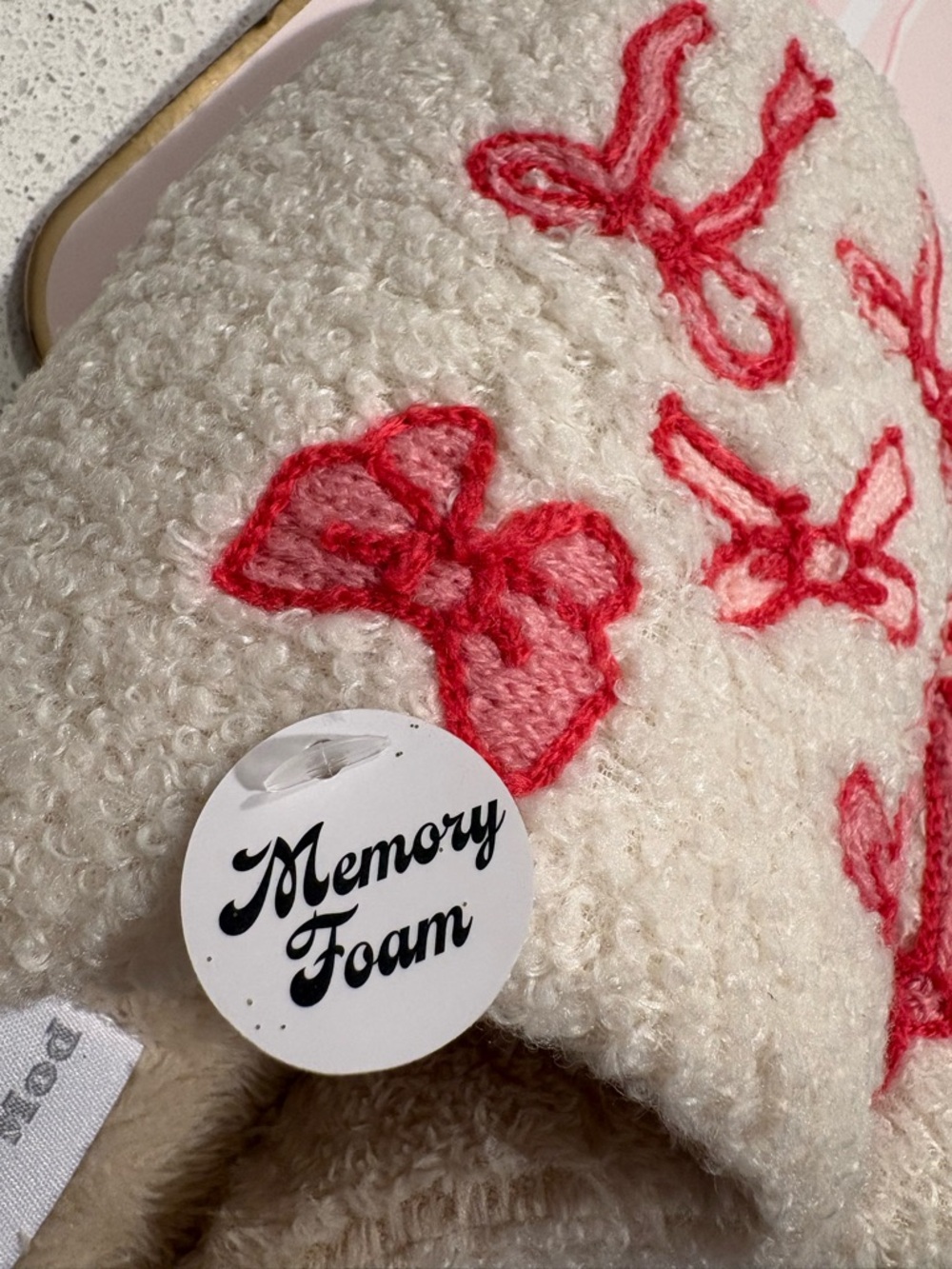 ๐บ Mellow & Mod Bow Slippers ๐ - Picture 2 of 4